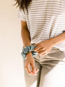 Natural Linen Scrunchie classic Chelsea King